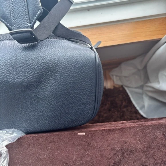 EUC COACH Thompson Backpack, Navy/Light Burgundy/Cream $325 - Picture 7 of 9